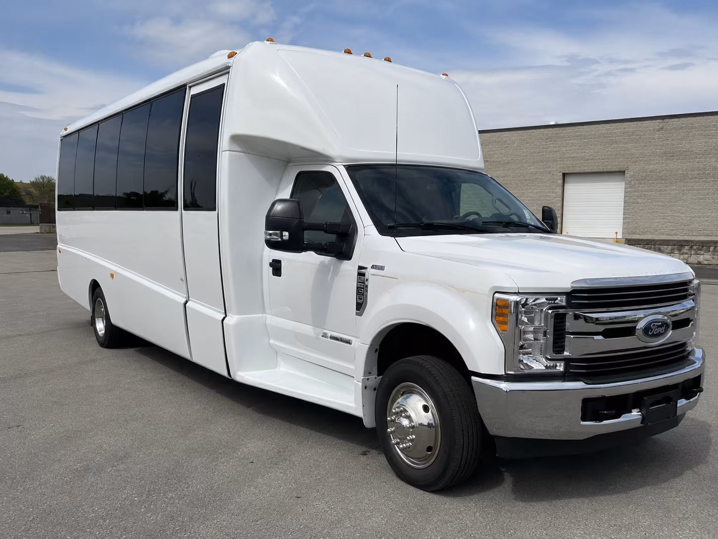 charter buses for museum and science center field trips near el monte