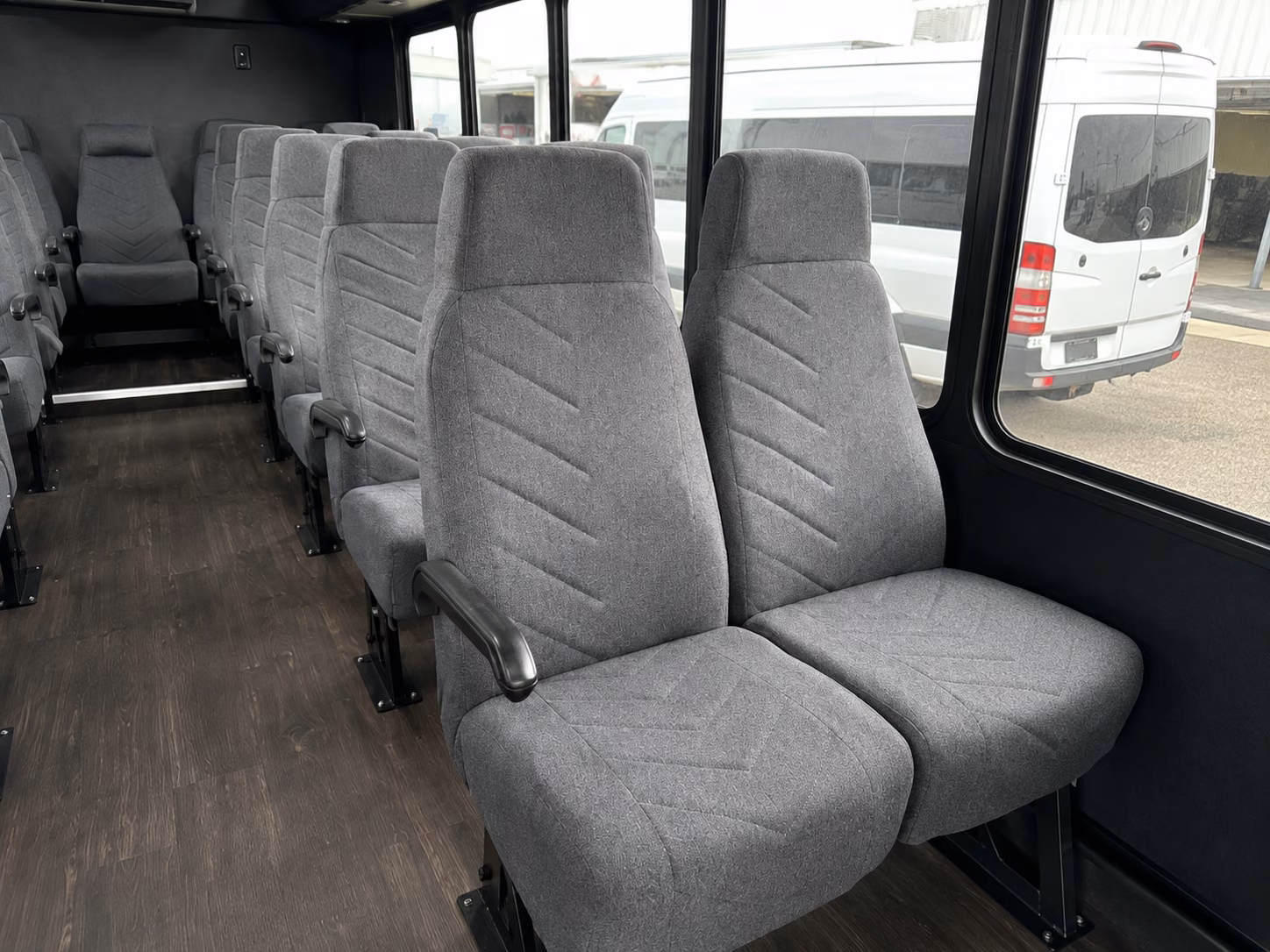 crypto com arena bus rentals for lakers kings and clippers games