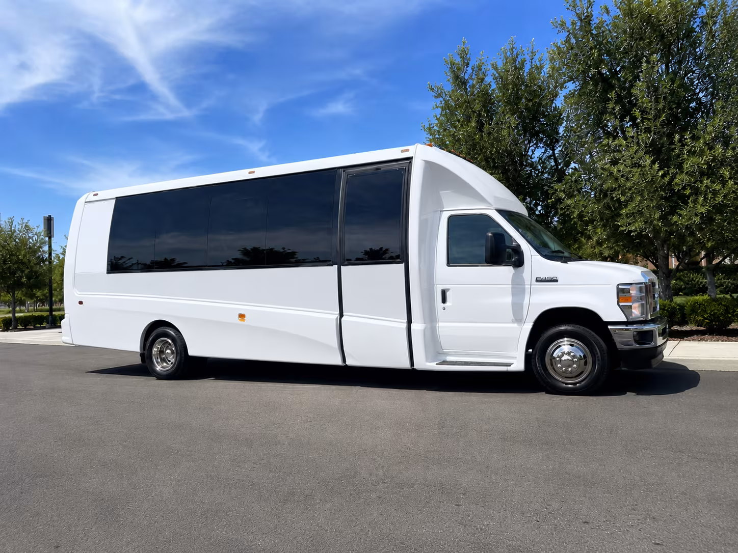 employee shuttle buses for el monte businesses and distribution centers